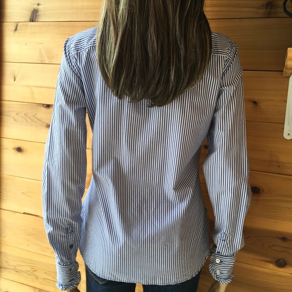 NWOT  SHIRTTAIL HEM PINSTRIPE BLOUSE - Picture 6 of 7